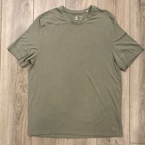 tasc Men's Primaluxe Crewneck Moss Green Short-Sleev T-Shirt -Large